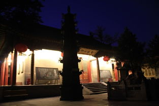 帝都春已迟暮时,山寺清凉待归人
